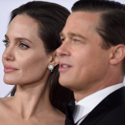 Анджелина Джоли вновь прилюдно осуждает Брэда Питта