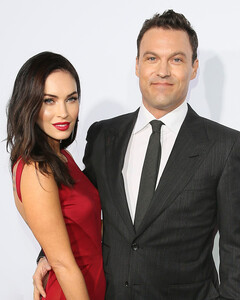 Муж Меган Фокс недоволен её новым романом