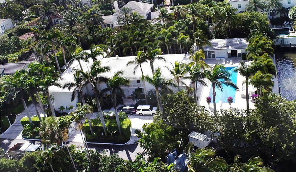 Особняк Джеффри Эпштейна в Палм-Бич все еще продается