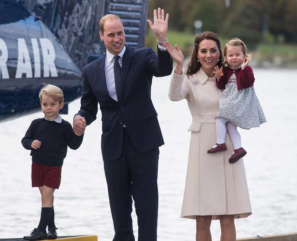 Принц Уильям и Кейт Миддлтон с детьми принцем Джорджем и принцессой Шарлоттой