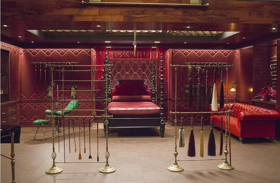 Красная комната в фильме 50 оттенков серого