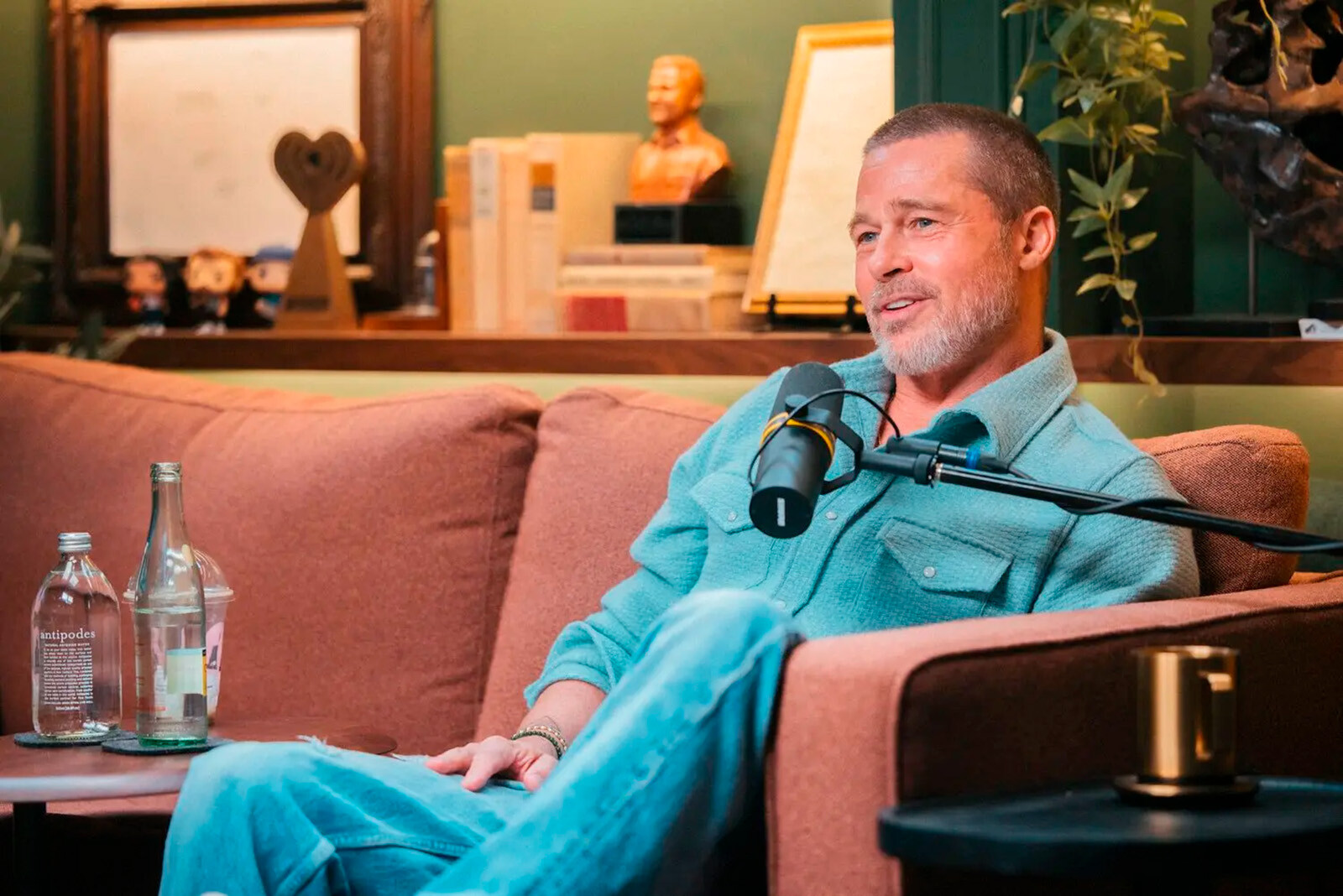 Брэд Питт откровенно рассказал о посещении собраний анонимных алкоголиков