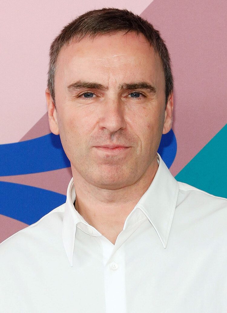 Раф Симонс готовит совместную коллекцию со Smiley