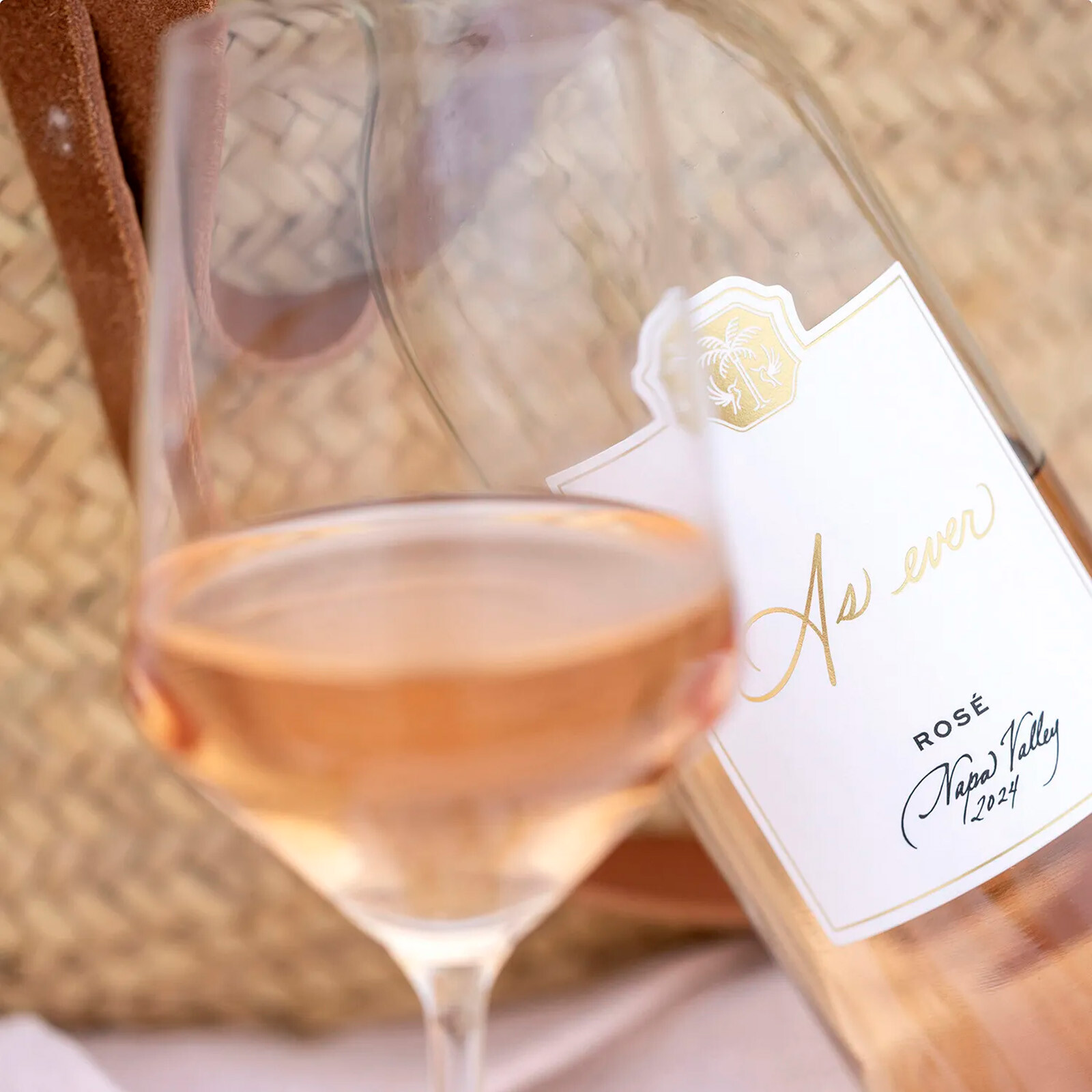 Меган Маркл представила новое вино от As Ever