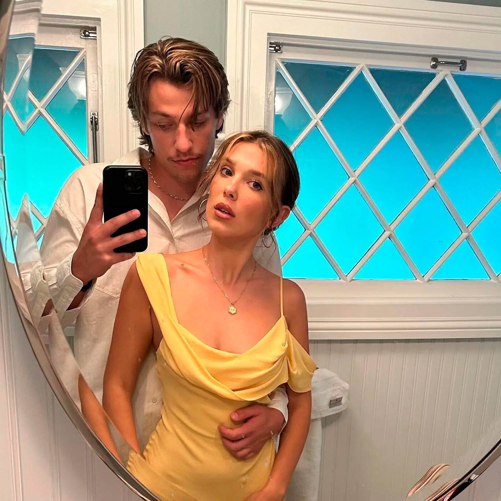 Милли Бобби Браун и Джейк Бон Джови стали родителями