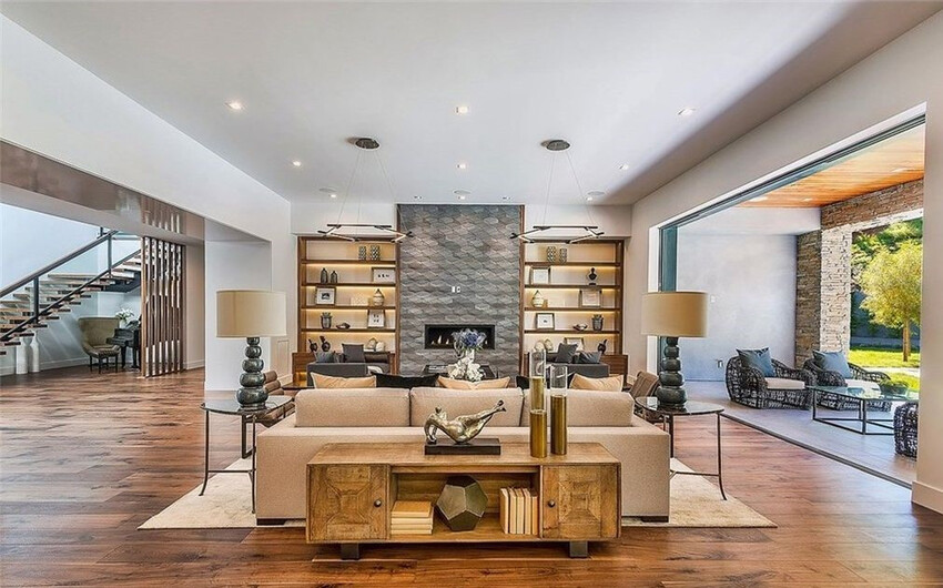 Крис Дженнер продала свой особняк