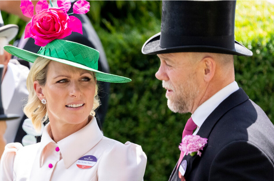 Зара Тиндалл с мужем Майком Тиндаллом посещают третий день «Женского дня» Royal Ascot на ипподроме Ascot Racecourse 16 июня 2022 года в Аскоте, Англия