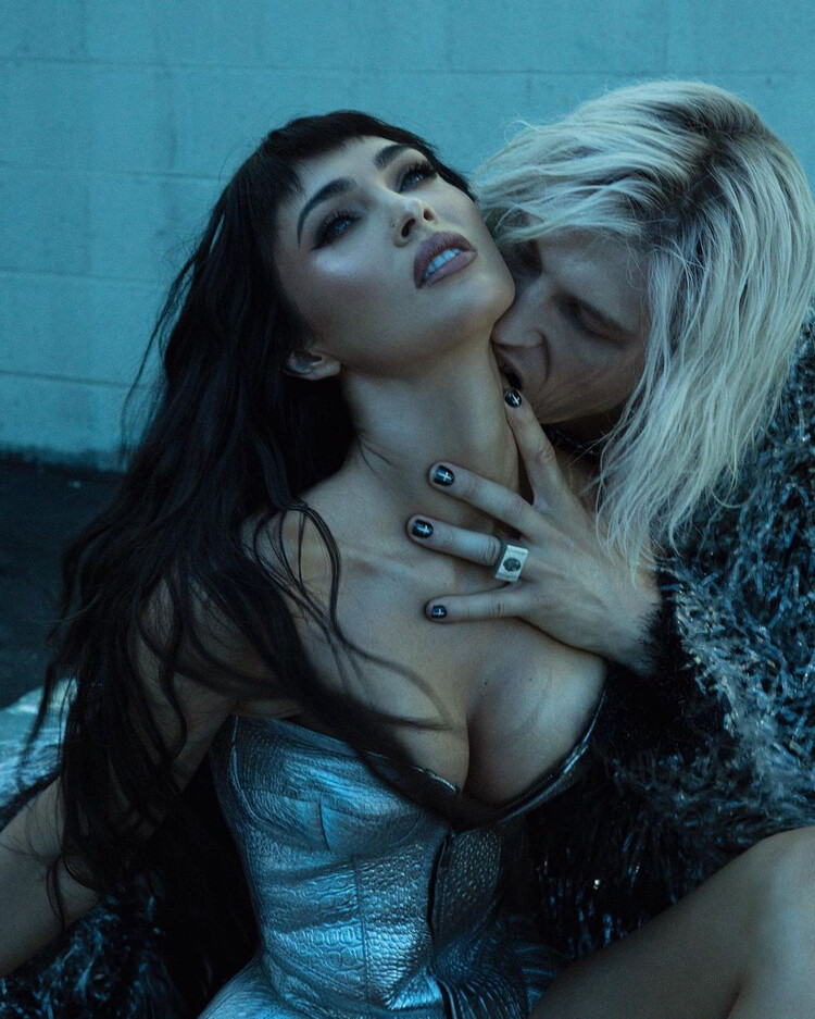 Фотосессия Меган Фокс и Колсона Бэйкера для журнала GQ, 2021