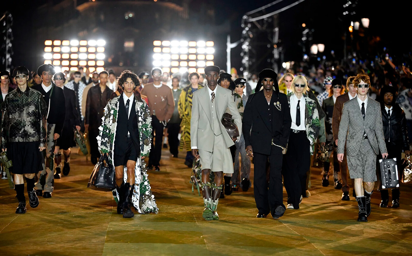 Дебютная коллекция Фаррелла Уильямса для Louis Vuitton весна-лето 2024