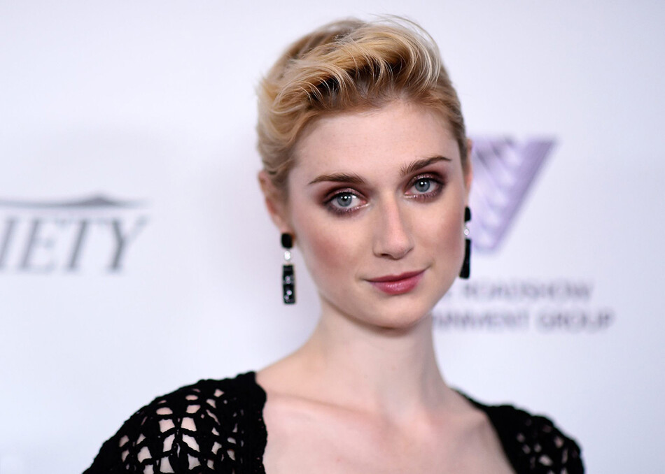 Elizabeth_Debicki_Crown_Netflix_Season_5_01_Mainstyle.jpg