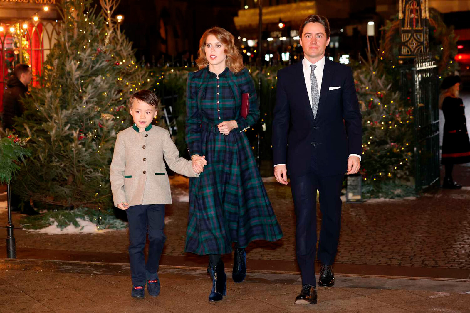 Принцесса Беатрис и Эдоардо Мапелли Моцци с пасынком Вульфи