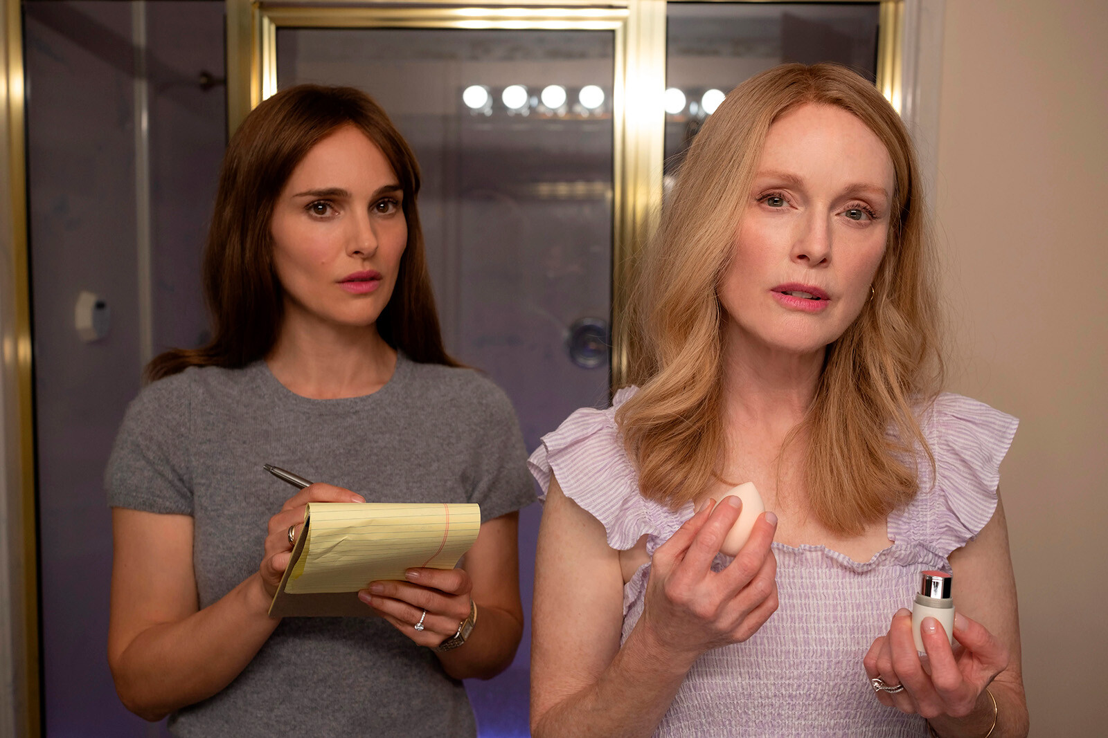 Netflix представил фильм «Май, декабрь» с Натали Портман и Джулианной Мур в главных ролях