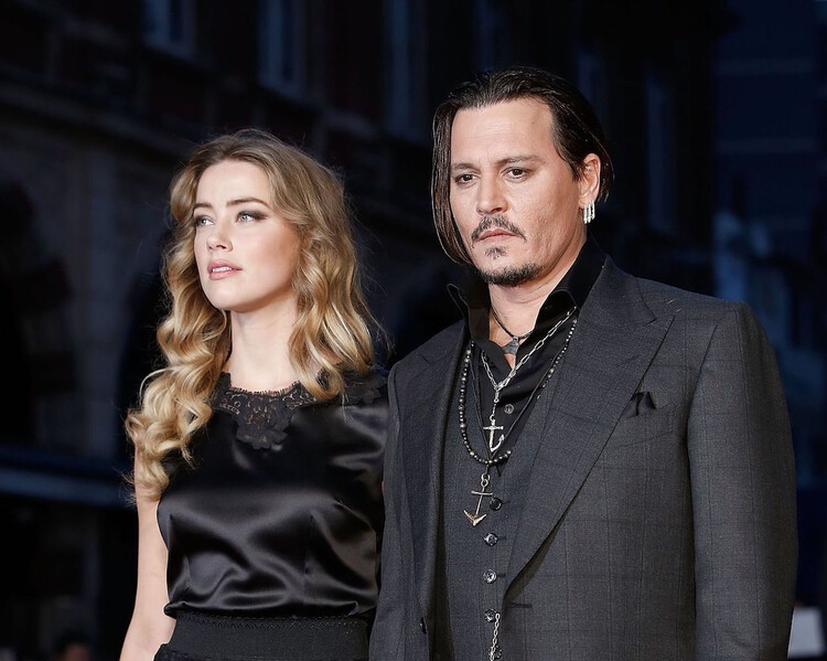 Эмбер Хёрд и Джонни Депп приняли участие в гала-показе «Чёрной мессы» во время Лондонского кинофестиваля, 2015