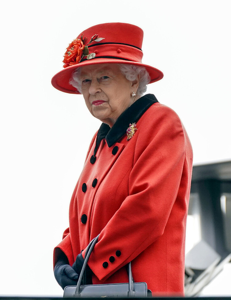 Елизавета II не осудила расизм во дворце