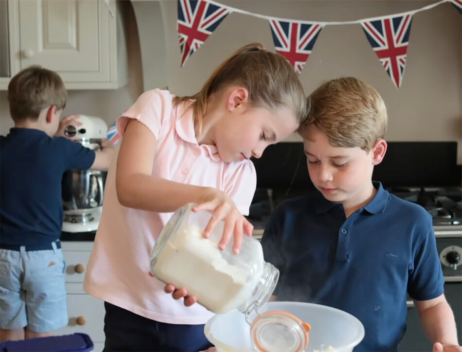 Джордж, Шарлотта и Луи приготовили своими руками сладкий подарок королеве Елизавете II
