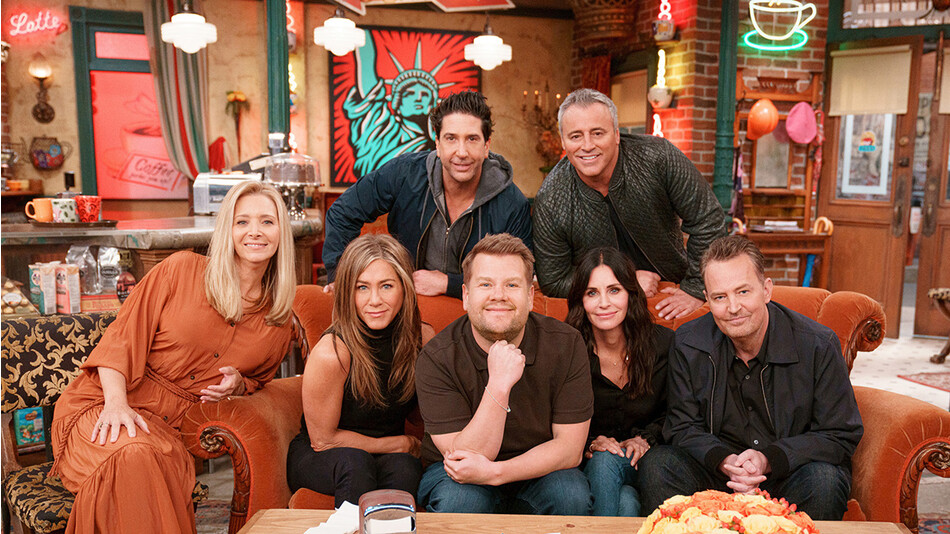 Лиза Кудроу, Дженнифер Энистон, Кортни Кокс, Дэвид Швиммер, Мэтт Леблан, Мэттью Перри и Джеймс Корден