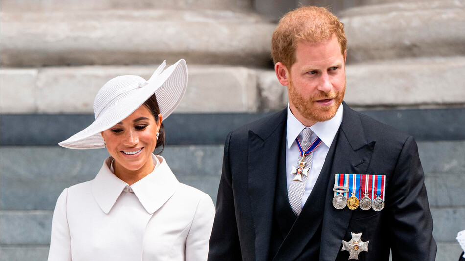 «Из-за него меня могут убить!» принц Гарри подал в суд на секретаря Елизаветы II, из-за создания угрозы жизни