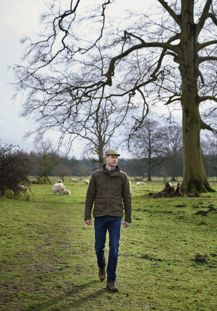 Принц Уильям совершает пешую прогулку по поместью королевы в Сандрингем в Норфолке, 2021
