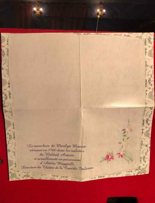 Платок Мэрилин Монро