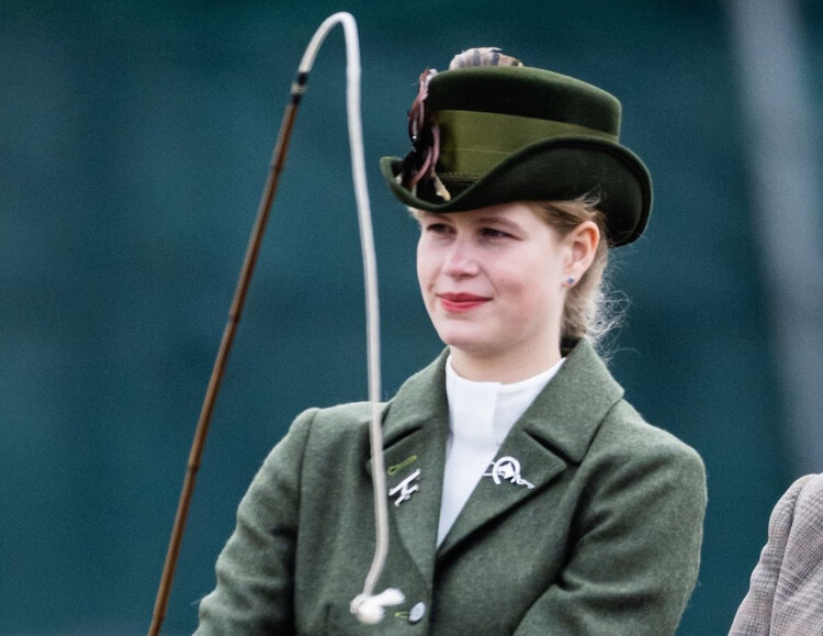 Леди Луиза Виндзор во время Королевского Виндзорского конного шоу в Хоум-парке 13 мая 2022 года в Виндзоре, Англия