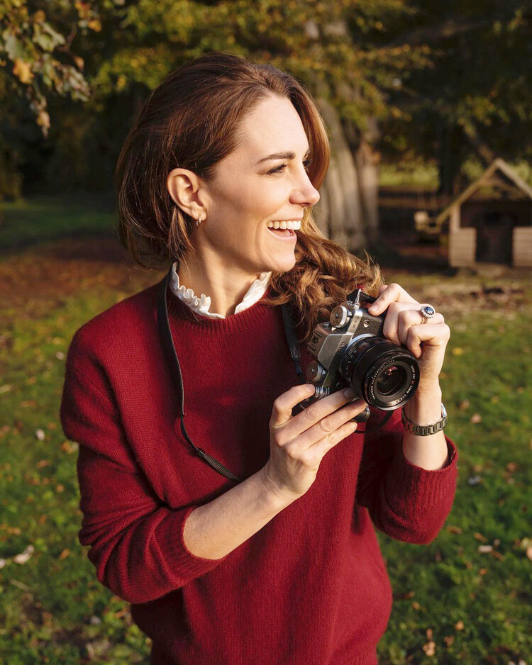 Кейт Миддлтон с фотоаппаратом