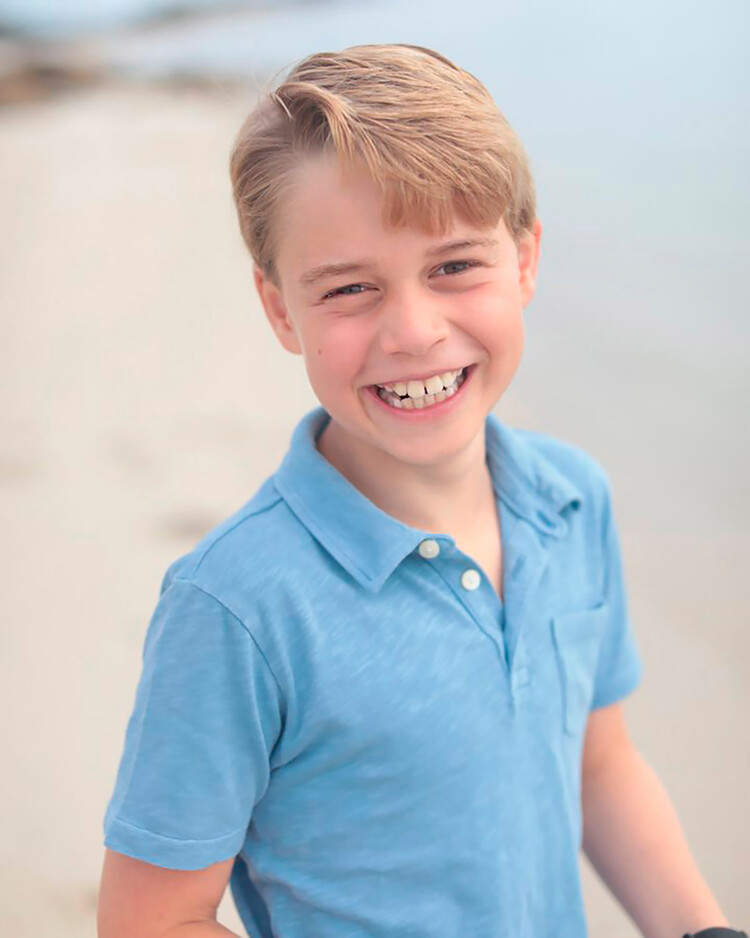 Принц Джордж порадовал королевских поклонников новым фото по случаю своего 9-летия, 22 июля 2022 года