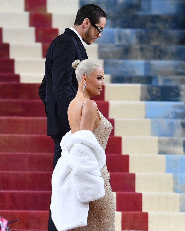 Ким Кардашьян и Пит Дэвидсон на ежегодном балу Met Gala, 2022