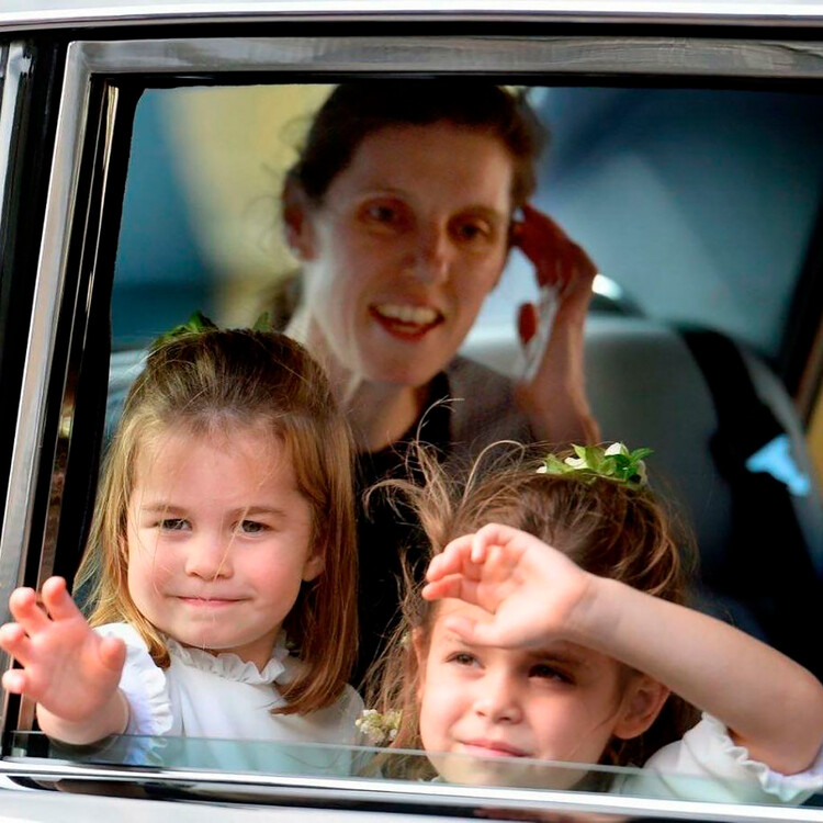 Няня Мария Тереза Туррион Борралло с принцессой Шарлоттой, 2018