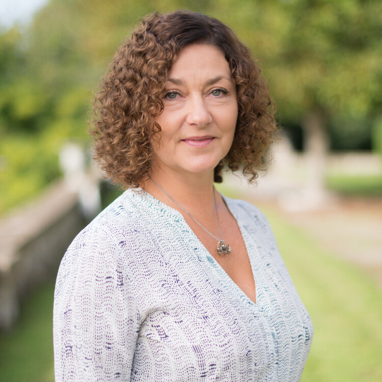 Дебби Бонд Lovehoney