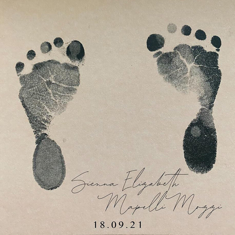 Официальное объявление о рождении Сиены, дочери принцессы Беатрис и Эдоардо Мапелли Моцци, 18 сентября 2021