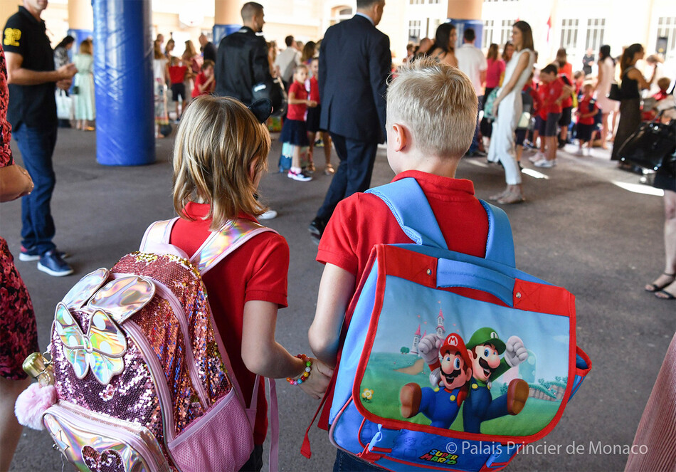 Жак, наследный принц Монако и принцесса Габриэлла, графиня Карладес пошли во второй класс, 06 сентября 2022 года, Монако
