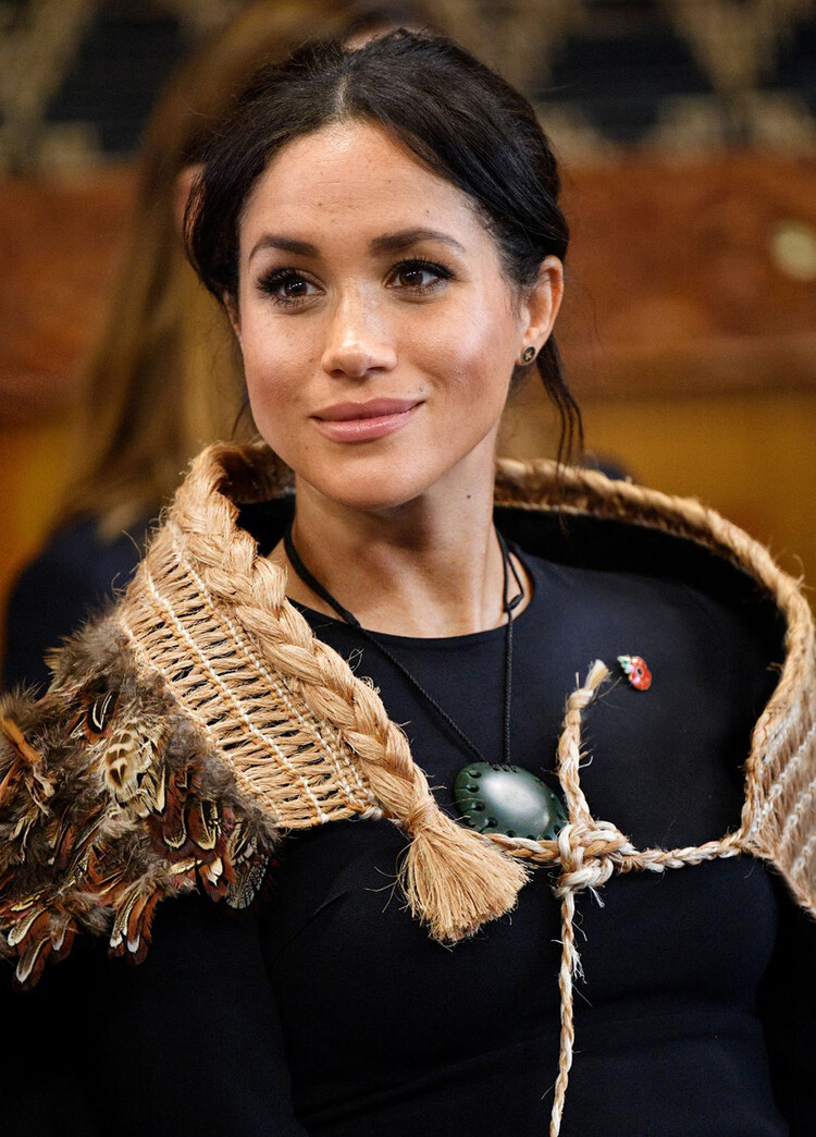 Меган, герцогиня Сассекская, посещает Те Папайору Марае для официального обеда 31 октября 2018 года в Роторуа, Новая Зеландия. Герцог и герцогиня Сассекские находятся в своем официальном 16-дневном осеннем турне, посетив города Австралии, Фиджи, Тонги и Новой Зелан