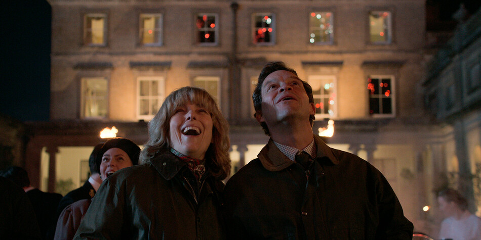 Оливия Уильямс и Доминик Уэст в образе Камиллы Паркер-Боулз и принца Чарльза / Кадр из сериала «Корона», 2022