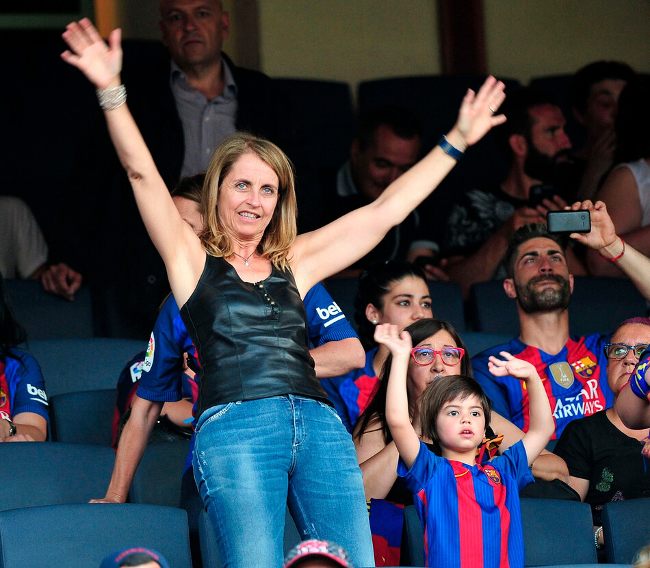 Мать Пике, Монтсеррат Бернабеу