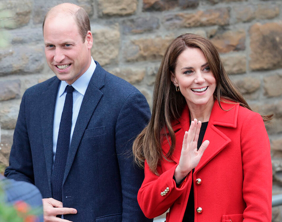 Кейт Миддлтон и принц Уильям впервые посетили Уэльс в качестве принца и принцессы Уэльских