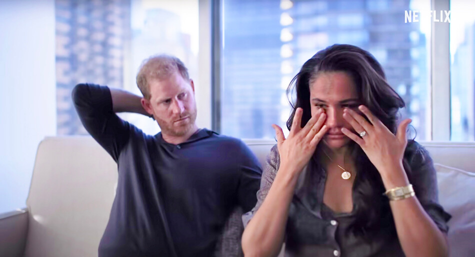 Принц Гарри, герцог Сассекский и Меган Маркл, герцогиня Сассекская на приёме у семейного психолога / Кадр документального сериала Netflix «Гарри и Меган», 2022г.