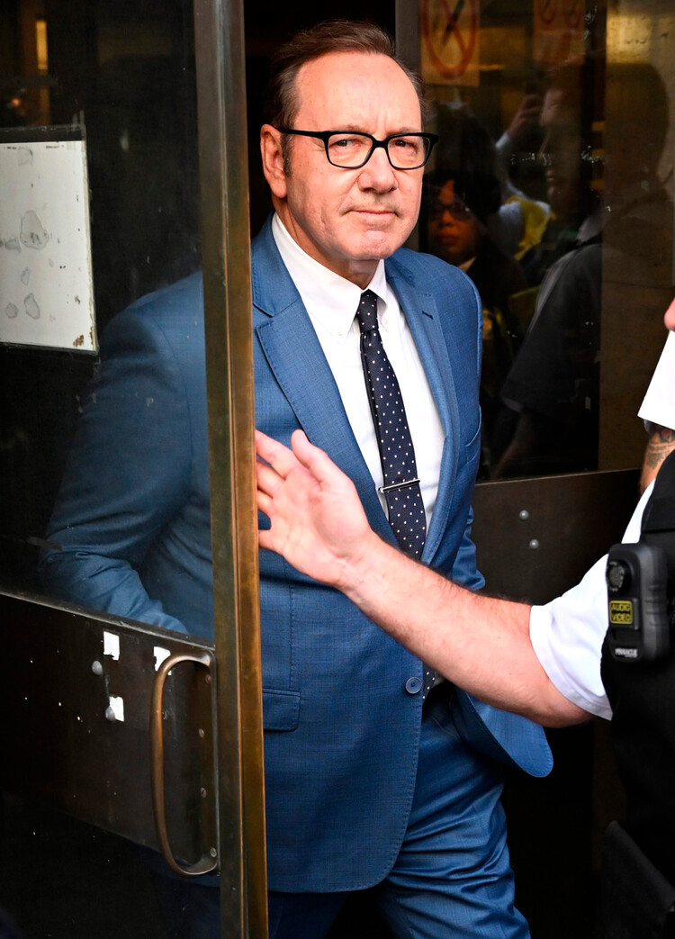 Кевин Спейси не признаёт себя виновным в сексуальных домогательствах