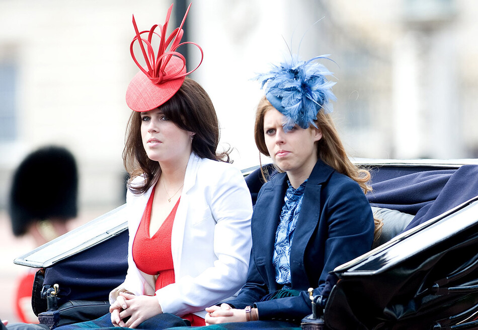 Принц Чарльз лишил принцесс Беатрис и Евгению королевской охраны