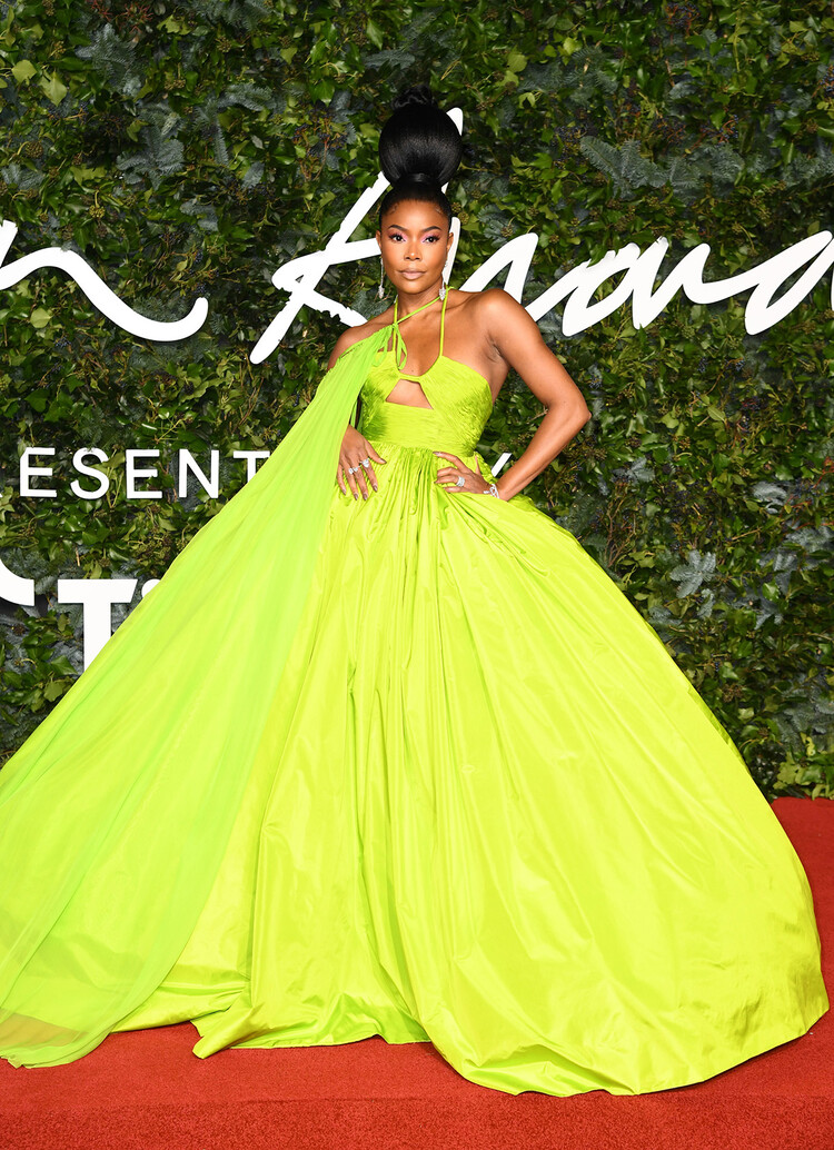 Габриэль Юнион в украшениях Valentino