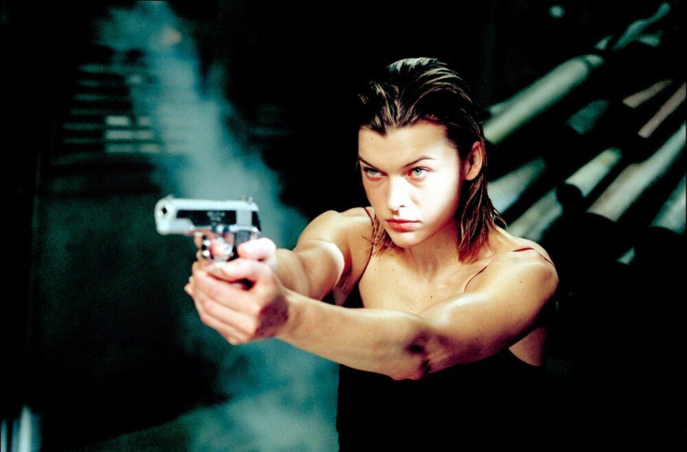 Кадр из фильма «Обитель зла», 2002