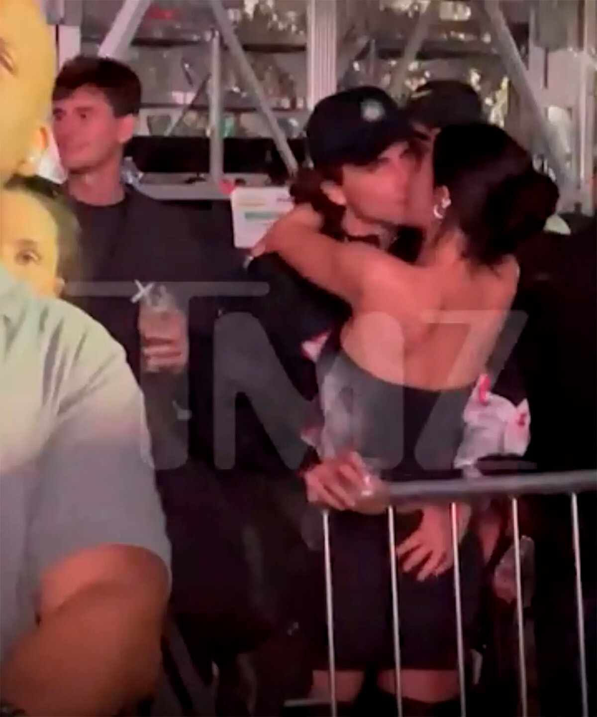 Тимоти Шаламе и Кайли Дженнер на концерте Бейонсе в рамках тура Renaissance в сентябре