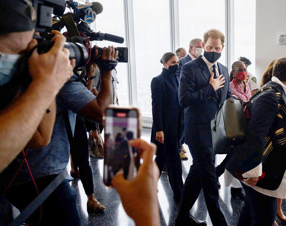 Меган, герцогиня Сассекская, и принц Гарри, герцог Сассекский, посещают обсерваторию One World 23 сентября 2021 года в Нью-Йорке