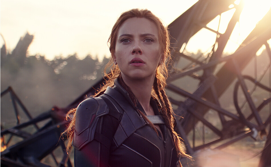 Скарлетт Йоханссон подала в суд на Disney