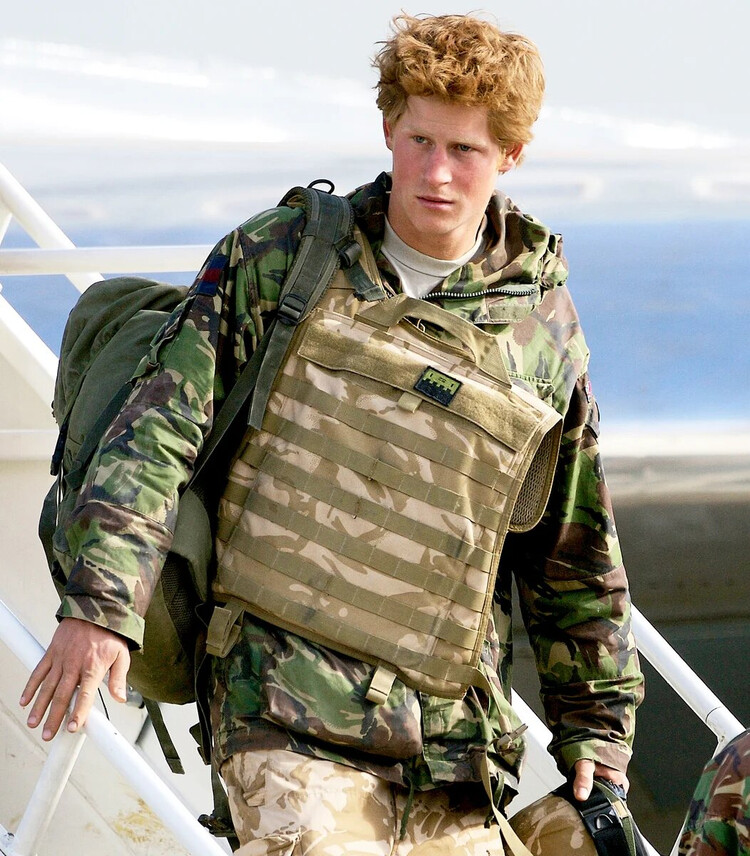 Prince_Harry_sosluzhivtsy_kniga_04_Mainstyle.jpg