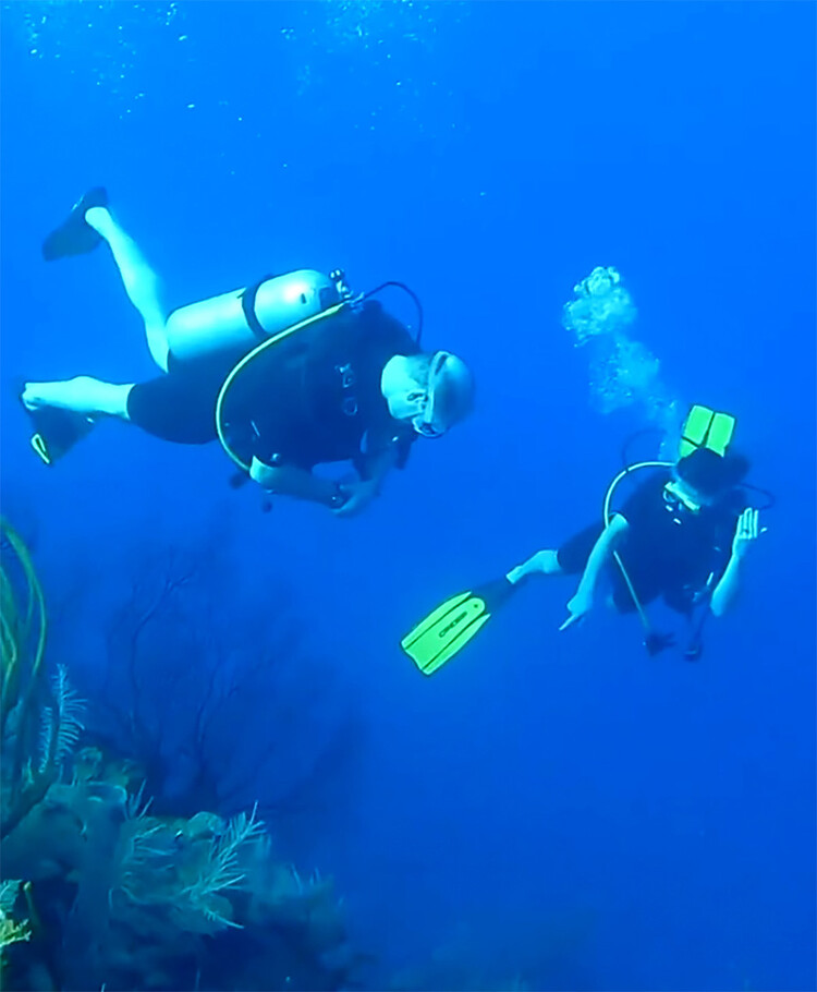 Герцог и герцогиня Кембриджские продемонстрировали свои навыки подводного плавания во время королевского тур по странам Карибского бассейна, 2022