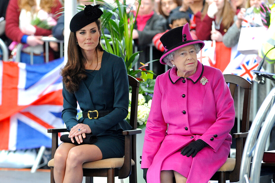 Какую ошибку королева не допустила на свадьбе Кейт Миддлтон из-за печального опыта с принцессой Дианой?