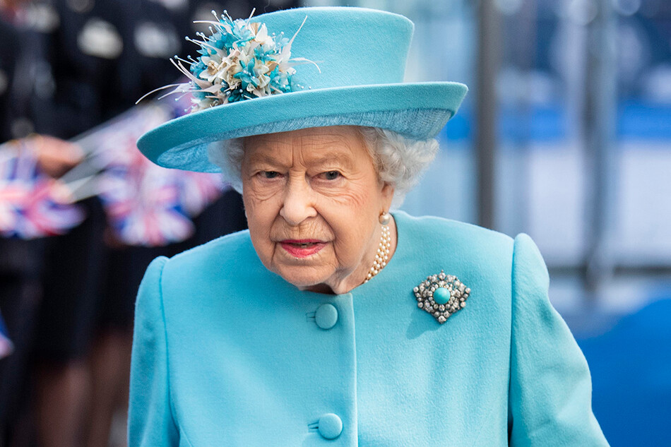 Почему в детстве Елизавета II жила во дворце с номером и без имени?