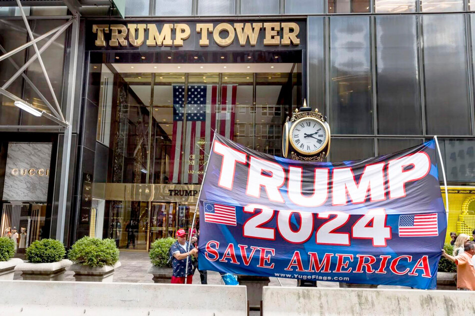 Если Министерство юстиции США не найдет достаточно доказательств против бывшего президента Дональда Трампа, то своими действиями они могут вручить ему ещё один билет обратно в Белый дом, считают политологи