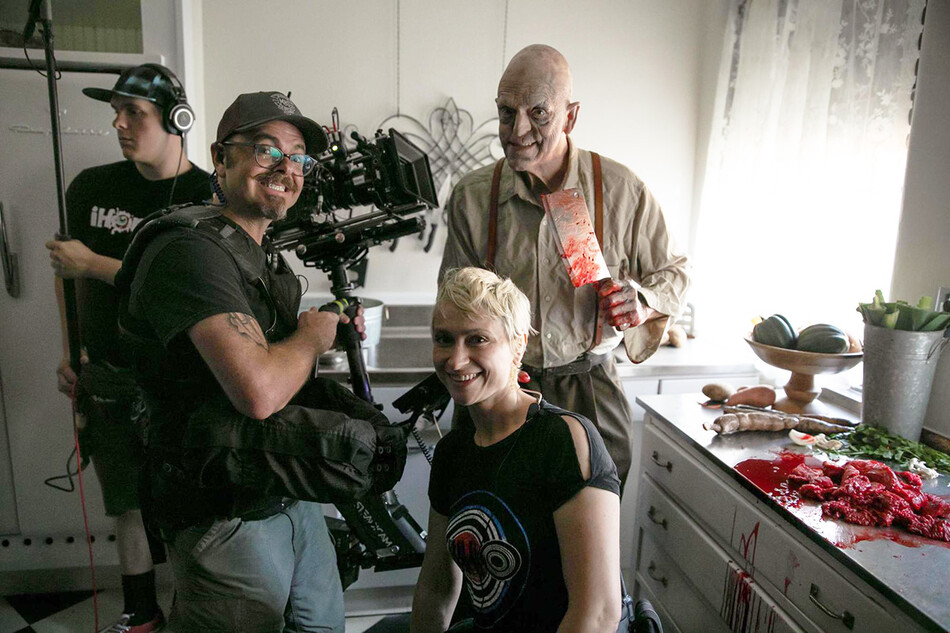 Галина Хатчинс на съёмочной площадке фильма «Ржавчина»