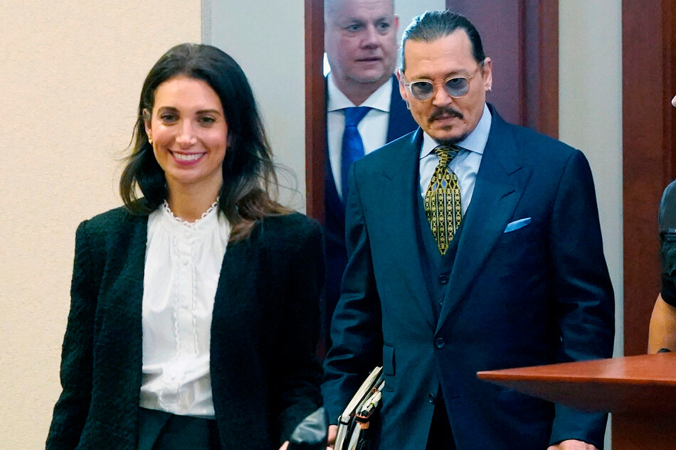 Джонни Депп и его новая девушка Джоэлль Рич уже давно скрывались от посторонних глаз